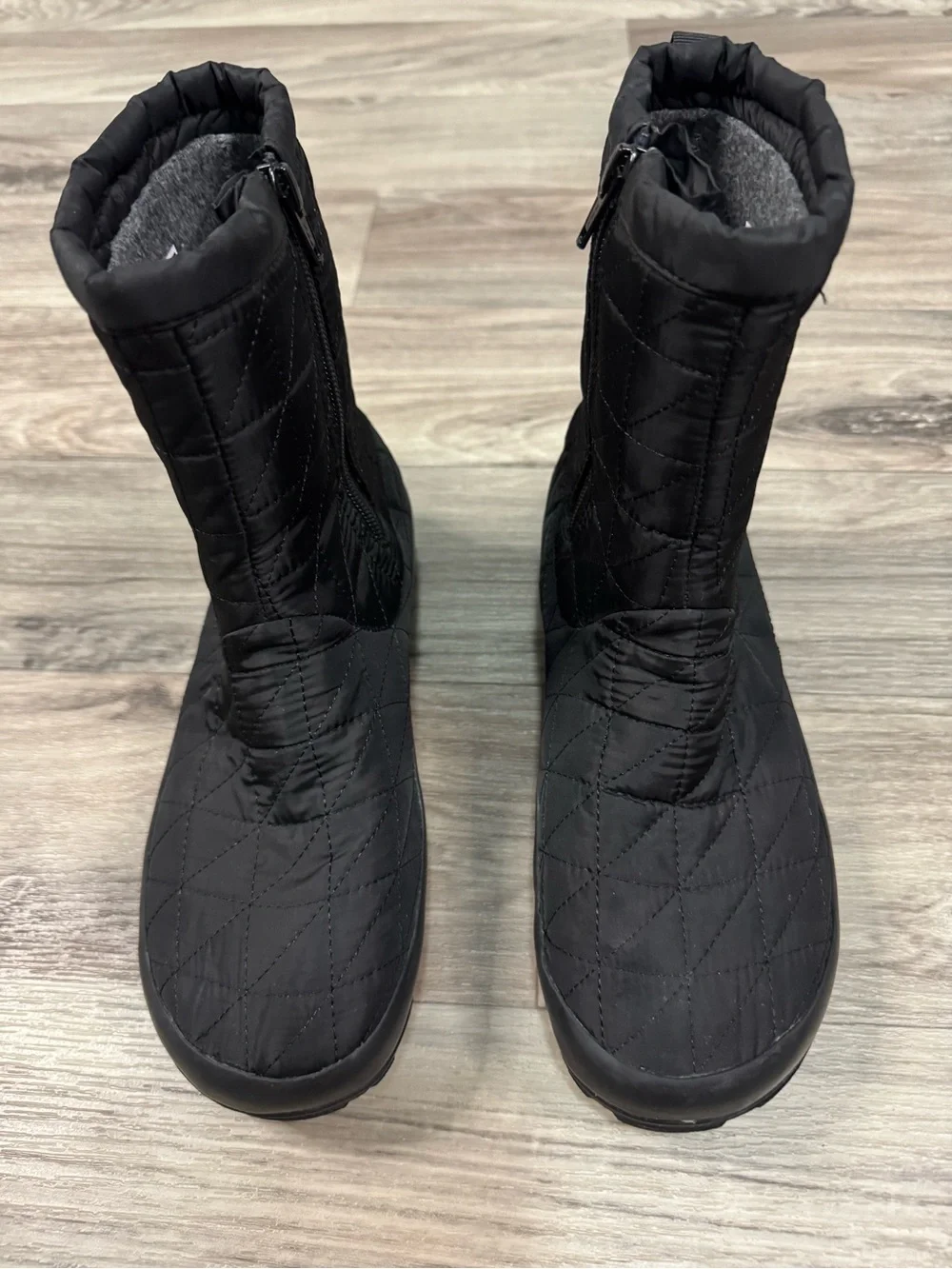 Bogs Women's Snowday II Mid Waterproof Boots in Black Size 7